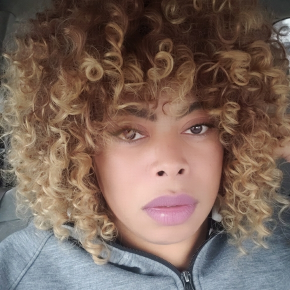 WELCOME TO ME😁💜/ OFFERS WELCOME - Picture 2 of 3